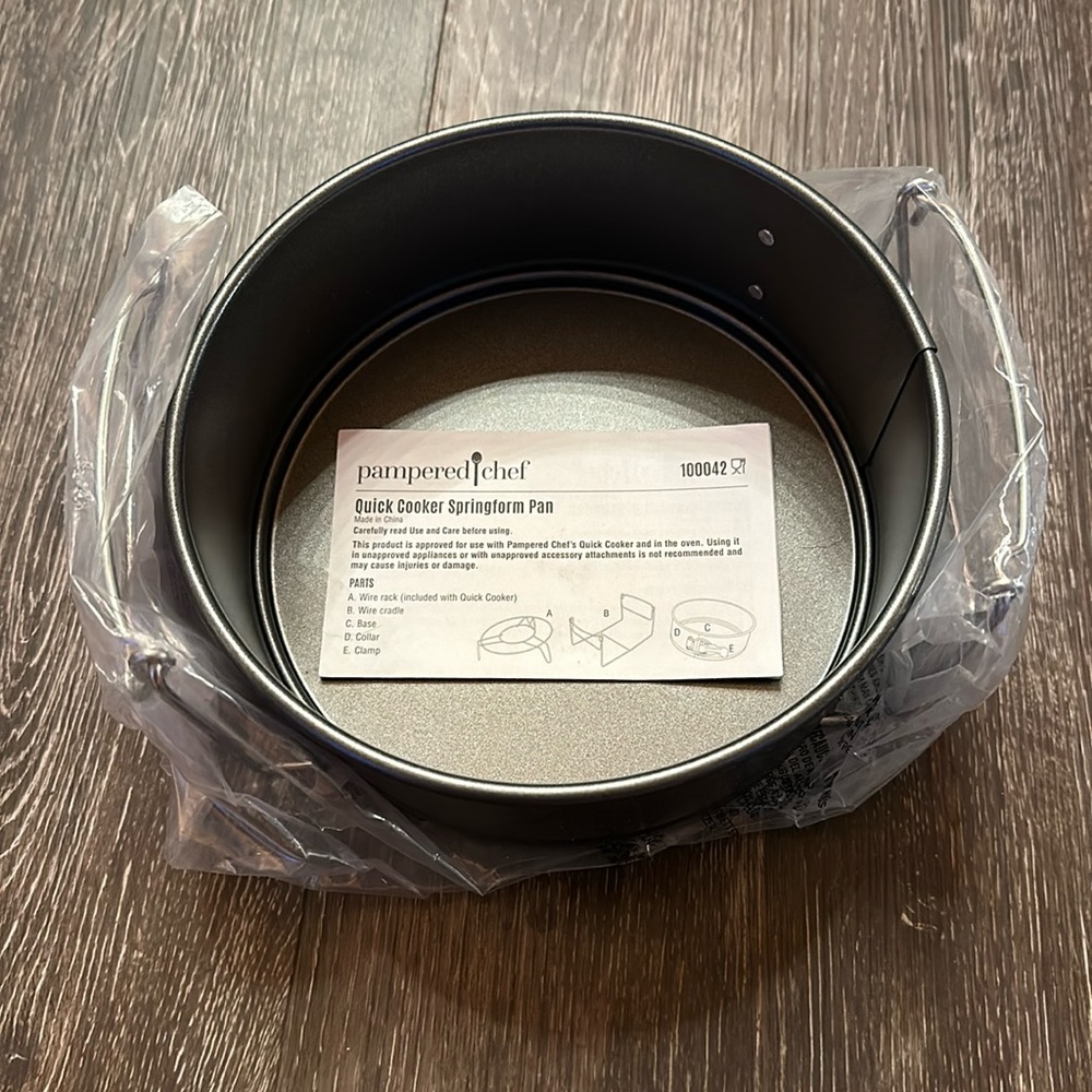 Pampered Chef Quick Cooker Springform Pan - brand new